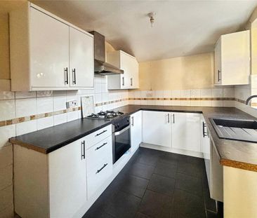 3 bedroom end of terrace house to rent - Photo 6