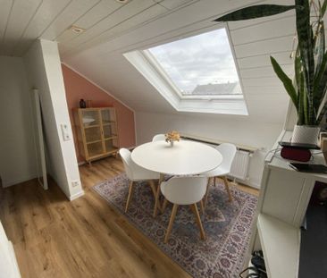 Charmante Dachgeschosswohnung in ruhiger Wohnlage von Wiedenbrück - Photo 2