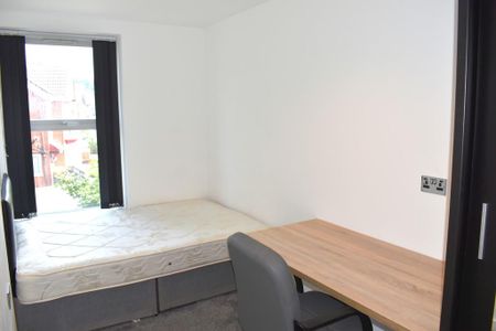 6 bedroom terraced house to rent - Photo 3