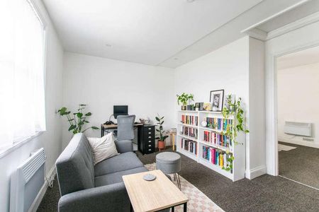 Hewlett Road, Cheltenham, GL52 - Photo 4