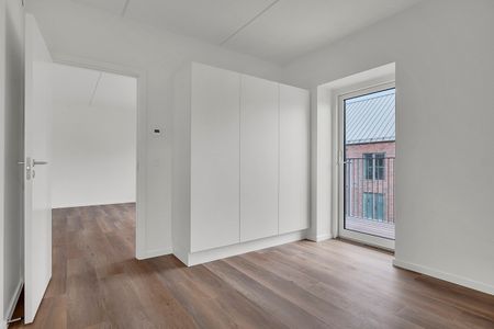 Moderne 4-værelses lejlighed med altan og udsigt i Nørresundby - Foto 5