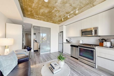 For Lease - 111 Bathurst Street Unit# 511, Toronto, Ontario - Photo 2