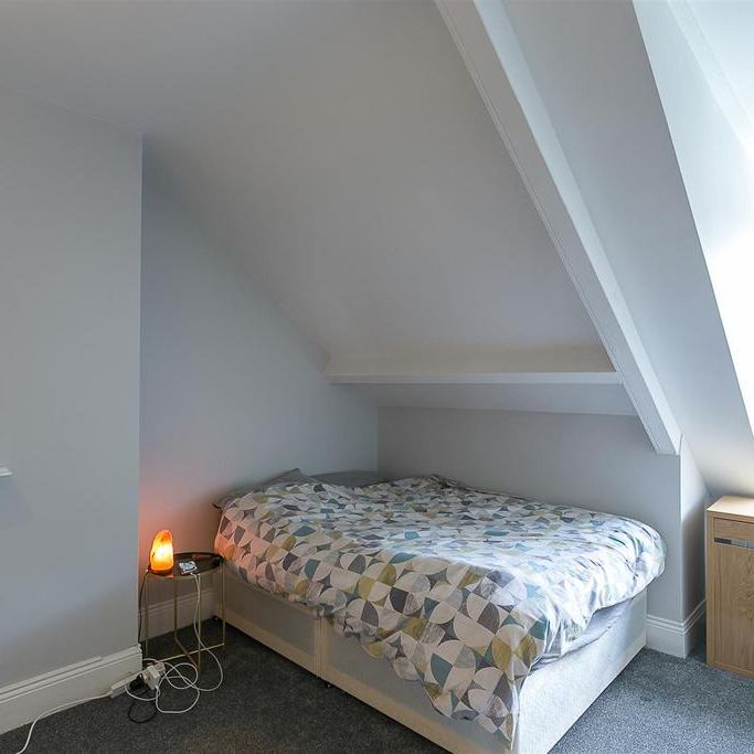 4 bedroom maisonette to rent - Photo 1