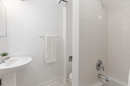 For Lease - 70 Braeburn Drive, Markham, Ontario - Photo 3
