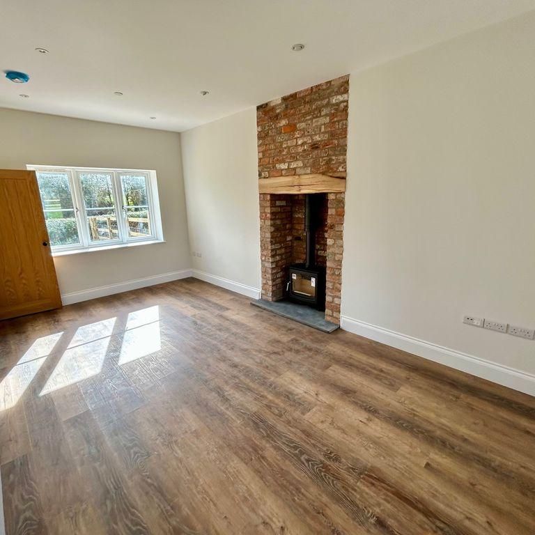 3 bedroom detached house to rent - Photo 1