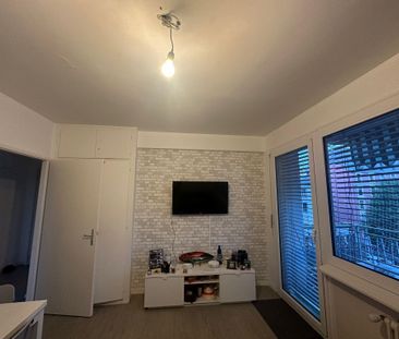 Appartement de 3 pièces meublé aux Eaux-Vives. - Photo 4