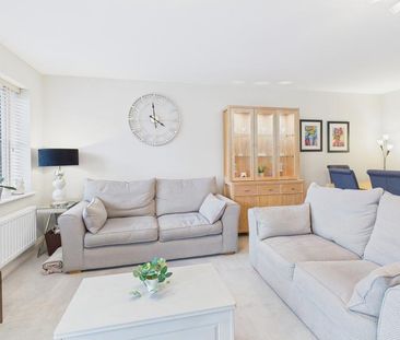 3 bedroom semi-detached house to rent - Photo 2