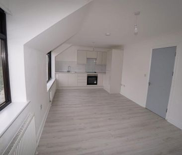 3 bedroom flat to rent - Photo 6