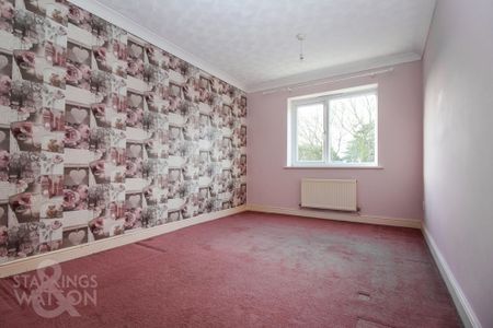 The Green, Earsham, Bungay - Photo 3