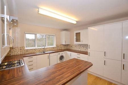 2 bedroom apartment to rent - Photo 4