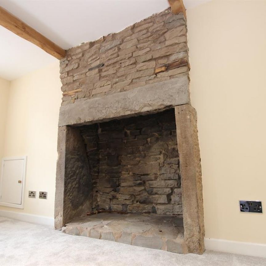 Cemetery Road, Darwen, BB3 2LS - Photo 1