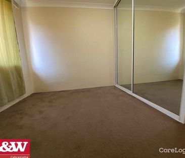 Neat & Tidy Unit - walk to all amenties - Photo 1