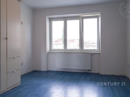 Pronájem bytu 2+1 50 m2 - Fotografie 4