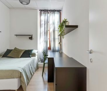 Via Privata Minturno, Milan, Lombardy 20127 - Foto 1