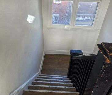 For Lease - 985 Main Street Unit# 5, Hamilton, Ontario - Photo 2