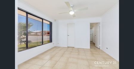 Stunning Family Home! - Photo 5