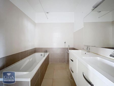 Location Appartement 3 pièces 76m² ST PRIEST 69800 - Photo 5