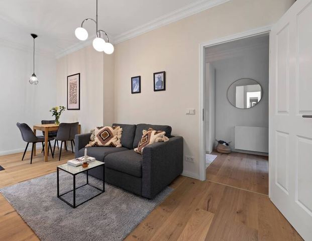 freshly renovated 1-room flat in the heart of Friedrichshain - Photo 1
