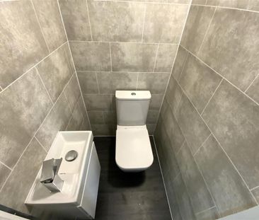 3 bedroom end of terrace house to rent - Photo 5