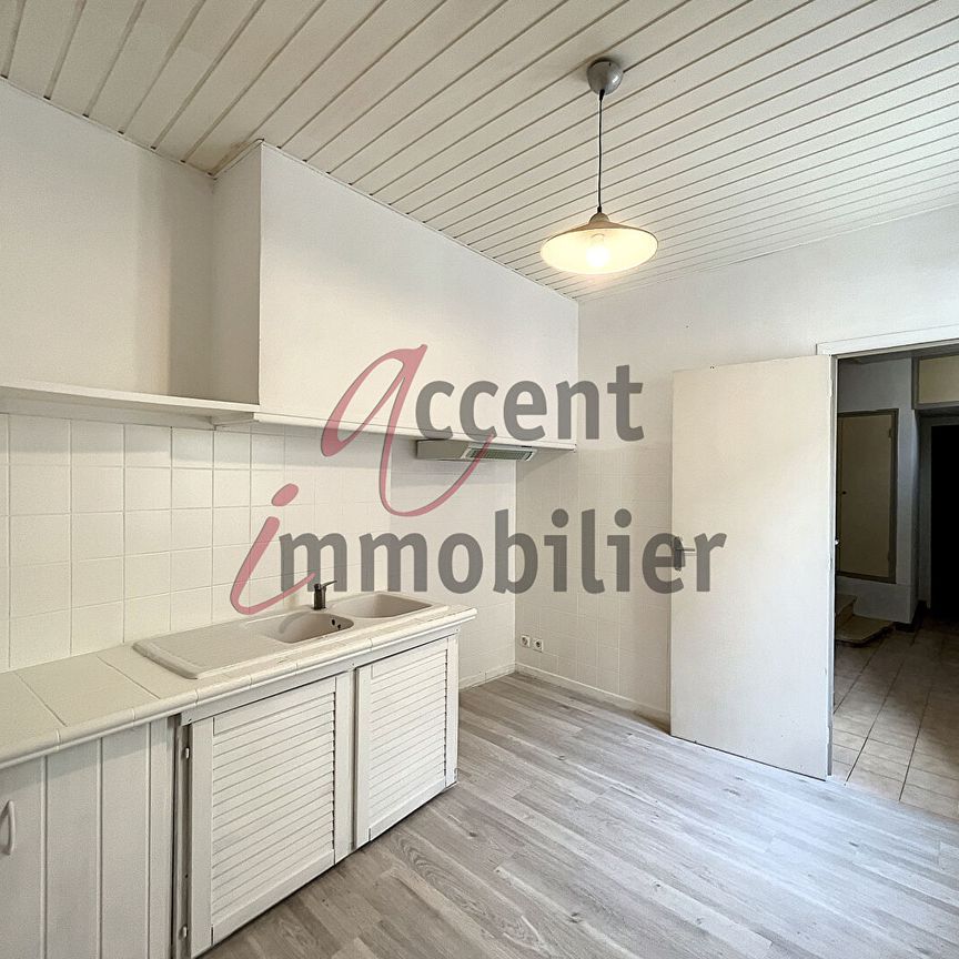 Noves, centre : Appartement T3 60 m² avec 2 chambres, - Photo 1