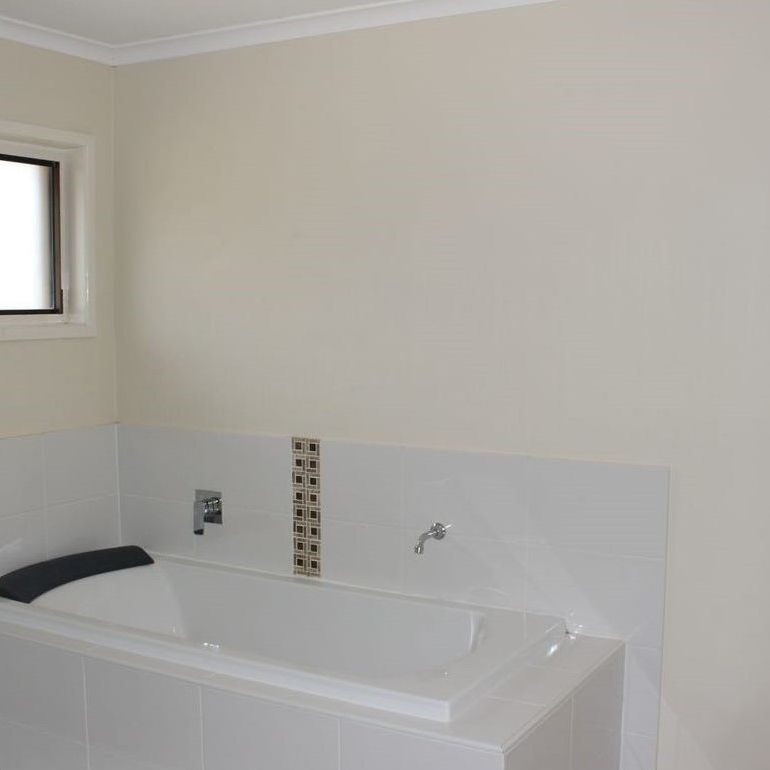 5 Sheridan Crescent - Photo 1