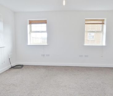 2 Bedroom End Terraced House To Rent - Photo 3