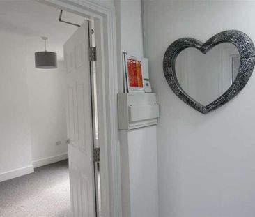 Central Parade, Herne Bay, CT6 - Photo 4