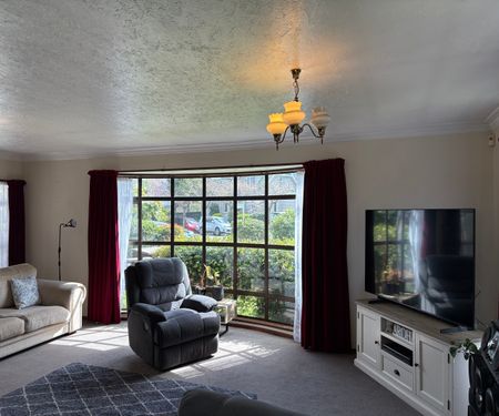12 Cunliffe Road - Photo 3