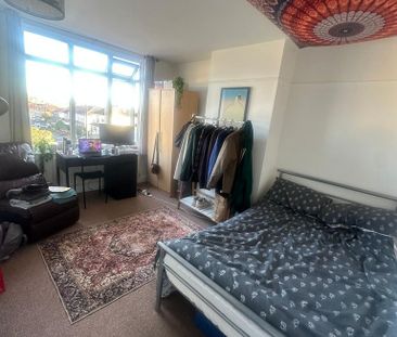 4 bedroom house to rent - Photo 3