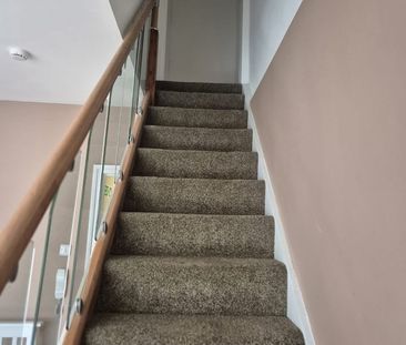 Studio Flat, Church Avenue, LE3 - Photo 4