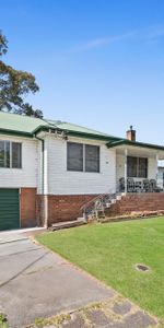 FRESHLY UPDATED FAMILY HOME - Photo 3