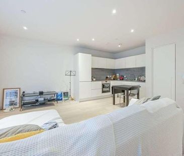 Liner House, Royal Docks, E16 - Photo 2