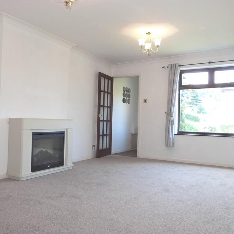 2 bedroom ground floor flat to rent - Photo 1