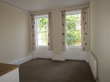 1 bed Apartment - To Let - Photo 5