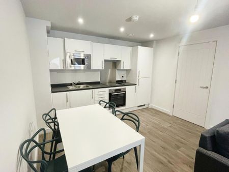 2 bedroom apartment to rent - Photo 4