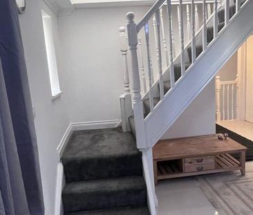 6 bedroom terraced house to rent - Photo 2