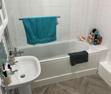2 bedroom terraced house to rent - Photo 5