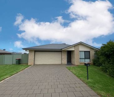 Ray White Real Estate Parkes - Photo 1