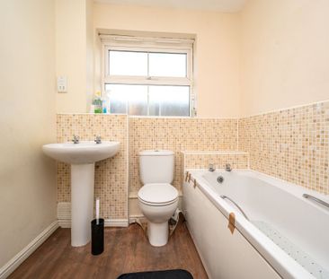 2 bedroom flat - Photo 6