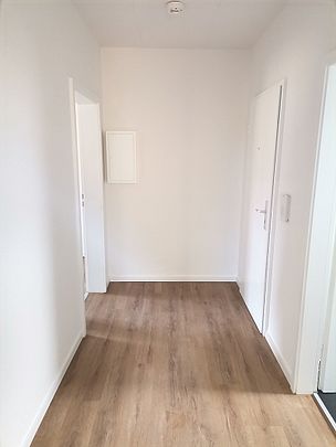 Gemütliches renoviertes Dachgeschoss… 2 Zimmer, Küche, Bad - Foto 1