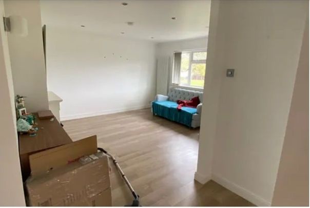 2 Bed Maisonette, Herbert Road, SW19 - Photo 1