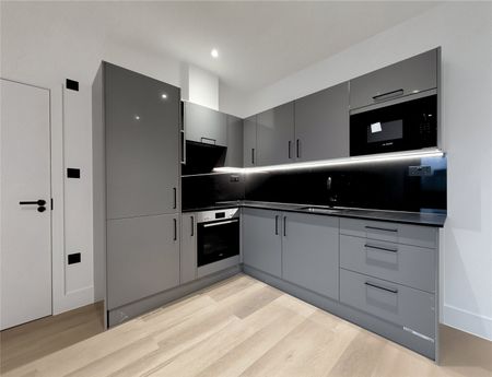 Rye Close, Fleet, Hampshire, GU51 - Photo 4