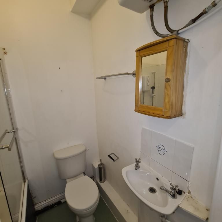 1 bedroom flat to rent - Photo 1