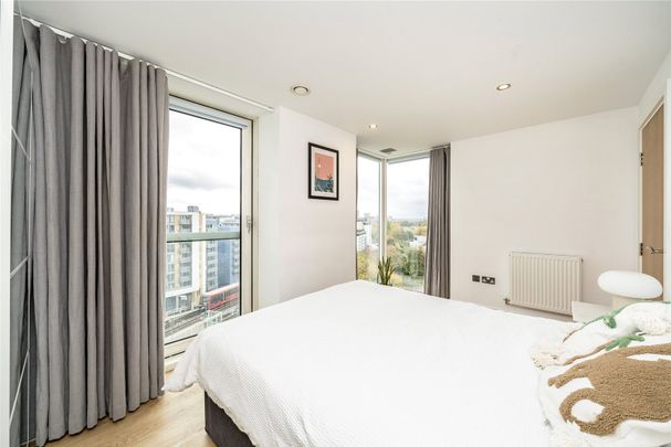 Distillery Tower, SE8 - Photo 1