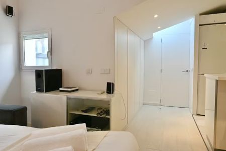 Calle Mayor, Madrid, Community of Madrid 28013 - Photo 3