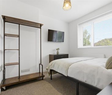5 bedroom terraced house to rent - Photo 5