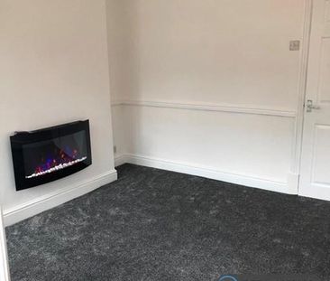 2 bedroom end of terrace house to rent - Photo 4