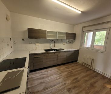 Location Appartement 3 pièces 68m² ROUBAIX 59100 - Photo 4