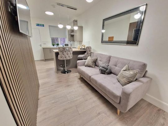 1 bedroom in a house share to rent - Photo 1
