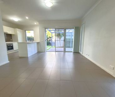 Perfectly Located Family Home Available Now! - Photo 3